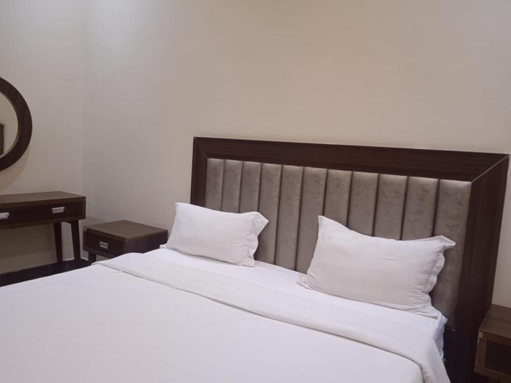 Quiet Rooms 7 Riyadh Exterior photo